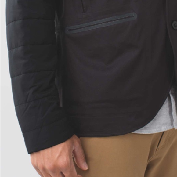 Lululemon Men’s Outer Blazer, black, with lightweight quilted sleeves - Picture 10 of 10